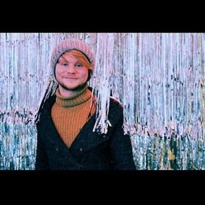 Meet your Posher, Ethan